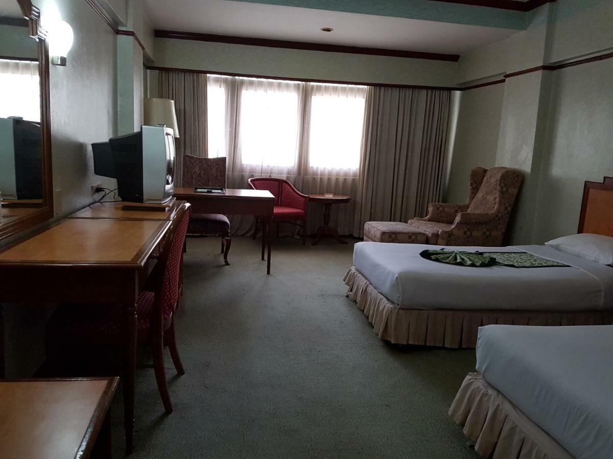The Park Hotel Sukhumvit 7 Бангкок Екстер'єр фото